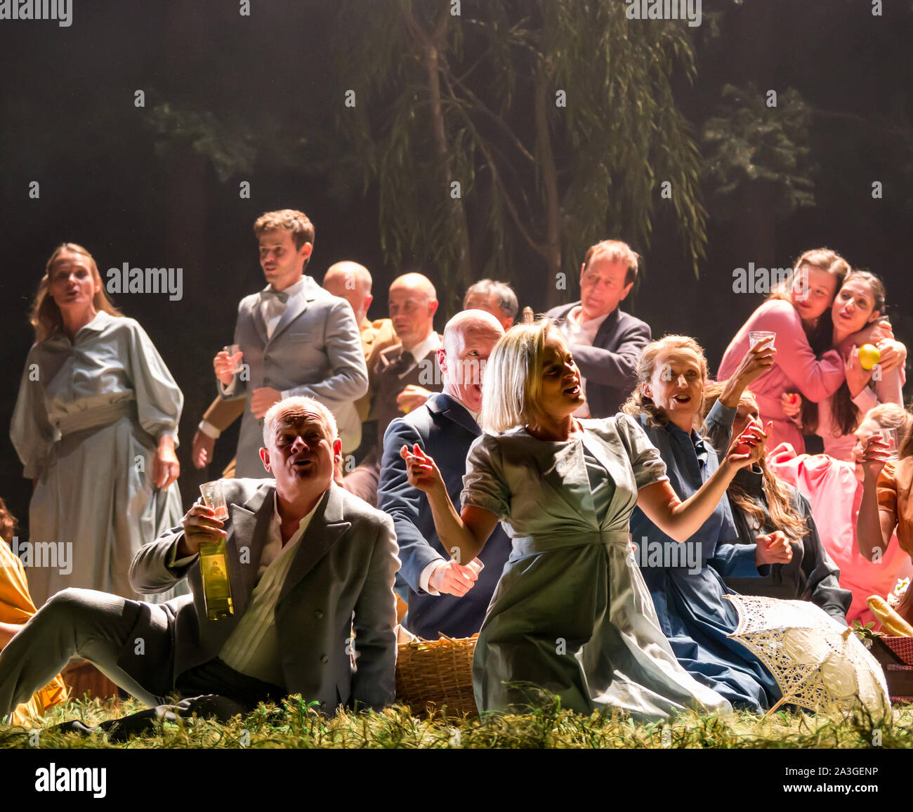 Komishe Oper Berlin effectuer l'opéra Eugène Onéguine de Tchaïkovski, Festival International d'Édimbourg, Écosse, Royaume-Uni 2019 Banque D'Images