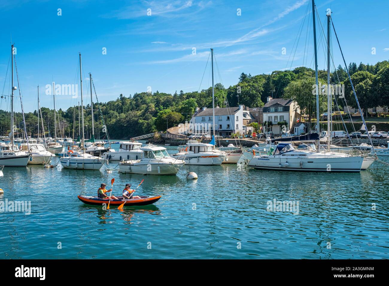 La France, Finistère, Riec-sur-Belon, Ros Bras Harbour sur l'Aven Banque D'Images La France, Finistère, Riec-sur-Belon, Ros Bras Harbour sur l'Aven Banque D'Images