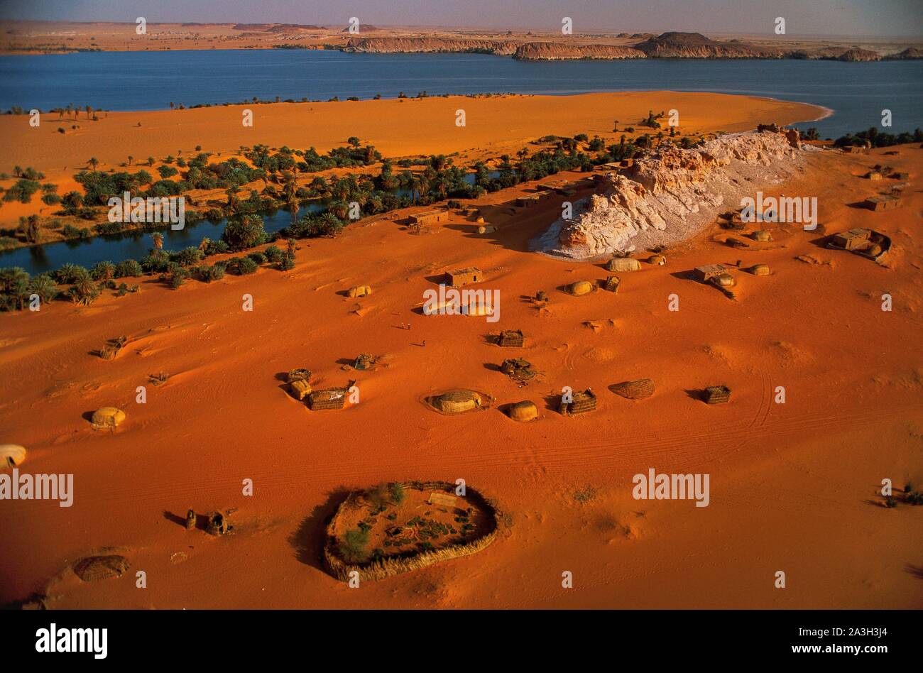 L'Ennedi, Tchad, Sahara, Ounianga Lacs Vu du ciel, Sahara, Tchad (vue aérienne) Banque D'Images