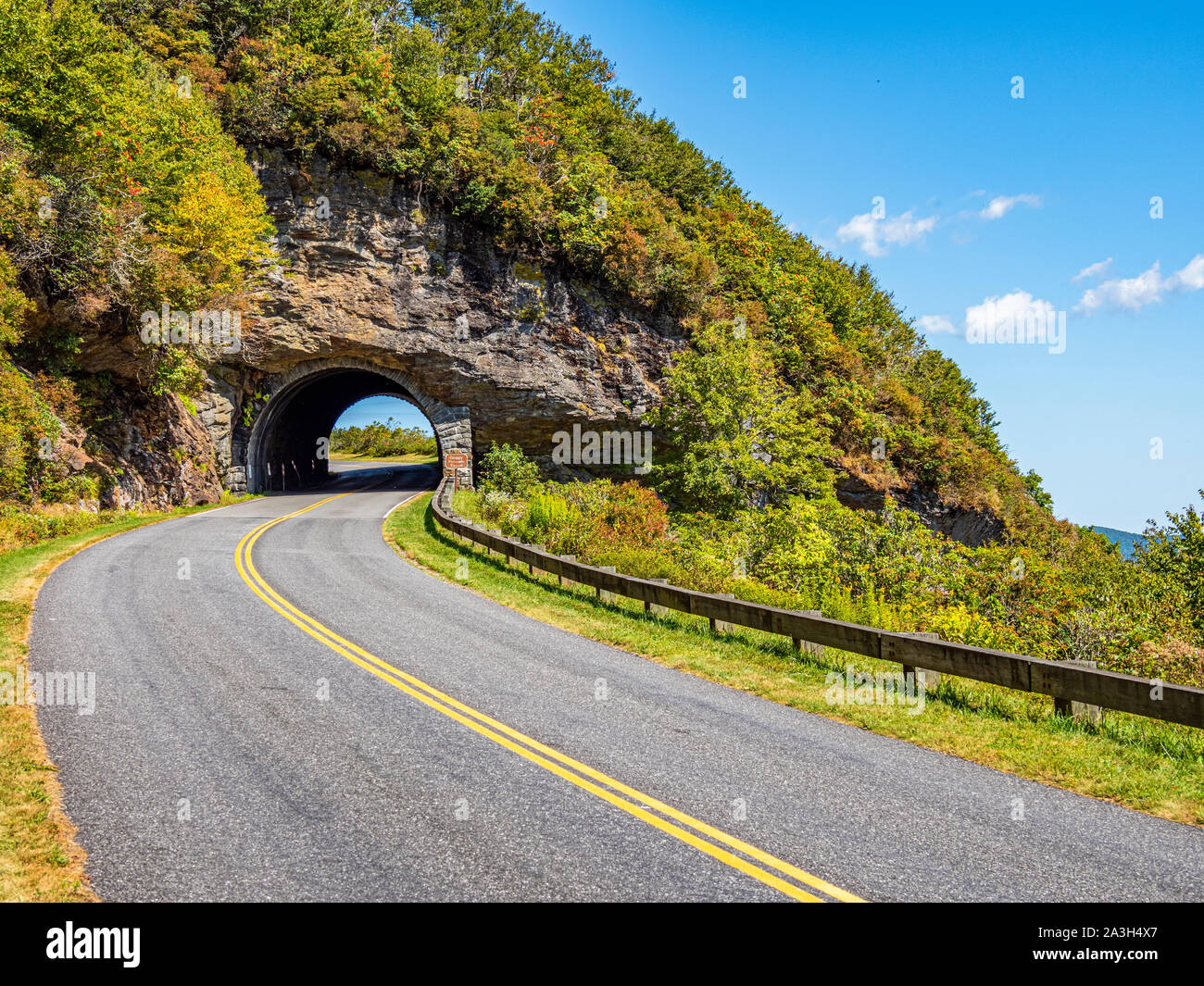 Craggy Tunnel Pinnacle si montagne sur le Blue Ridge Parkway en Caroline du Nord aux États-Unis Banque D'Images