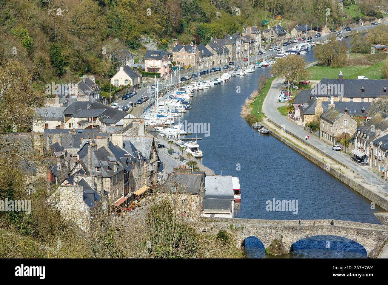 France, Cotes d'Armor, Dinan, Dinan port le long de la Rance Banque D'Images