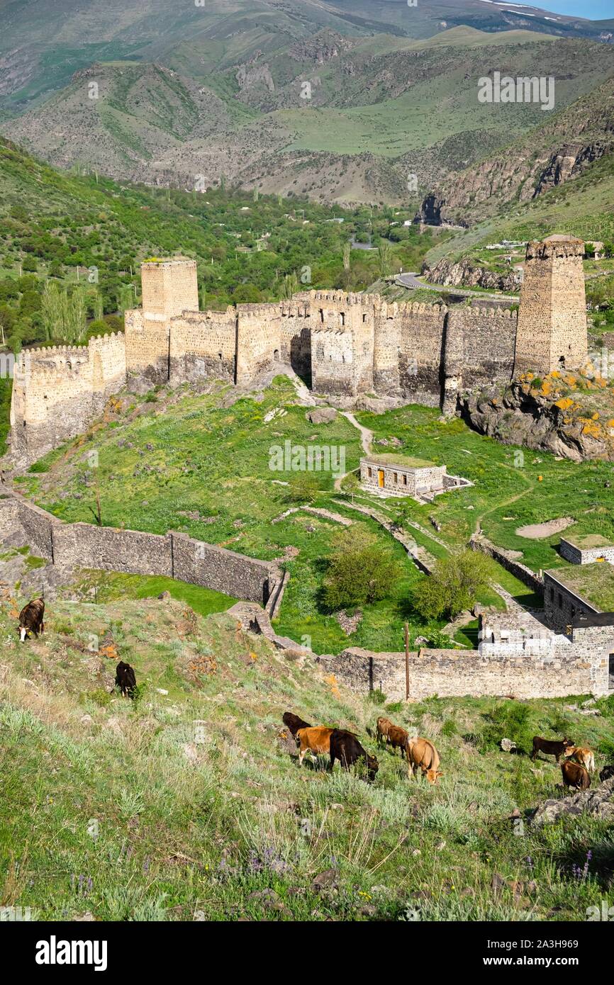 La Géorgie, la région de Samtskhe-Javakheti, la forteresse de Khertvisi médiévale surplombe le Mtkvari (ou Koura) valley Banque D'Images