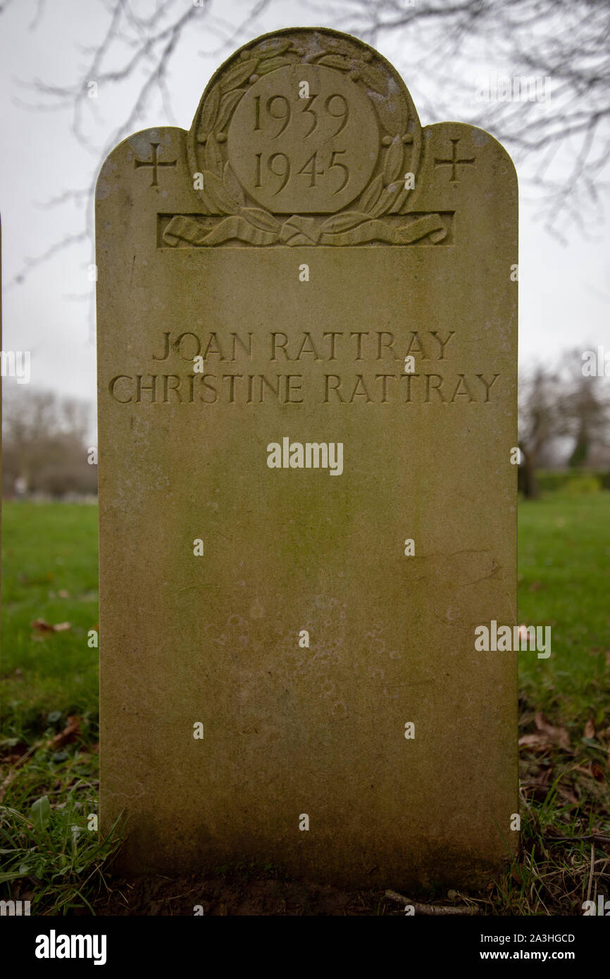 Le Raid aérien baignoire 1939-1945 tombe de Christine et Joan Rattray à Haycombe Cimetière, Bath, Angleterre Banque D'Images