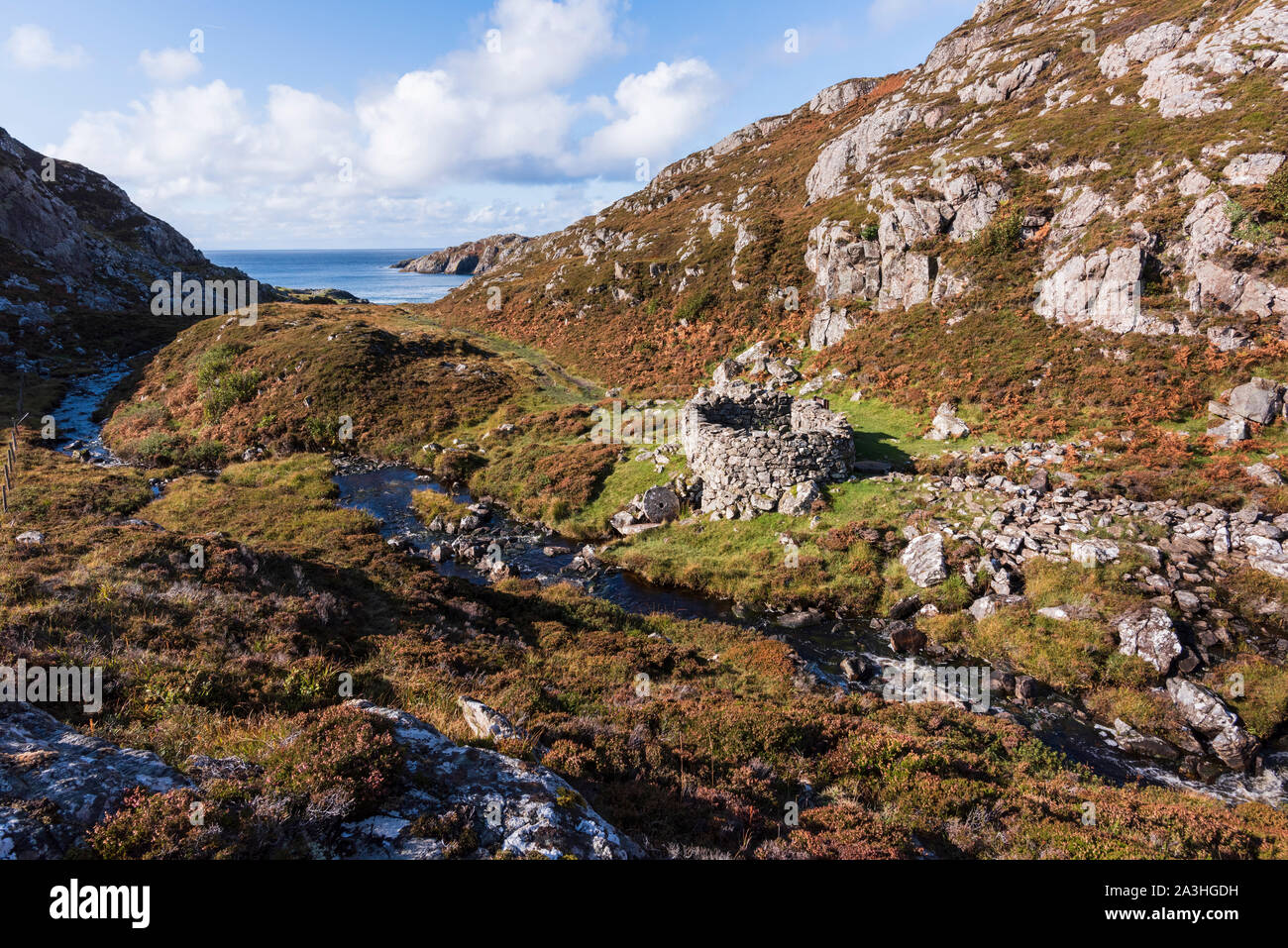 Reste des ruines de Port Clachtoll Alltan Bradhan entre Achmelvich na & Clachtoll Ecosse Sutherland, Banque D'Images