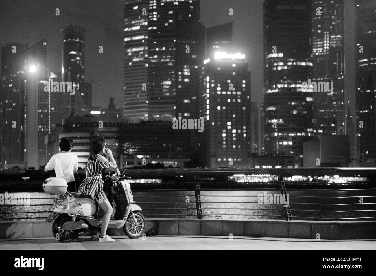 Vue sur les bâtiments de Shanghai, noir et blanc Banque D'Images