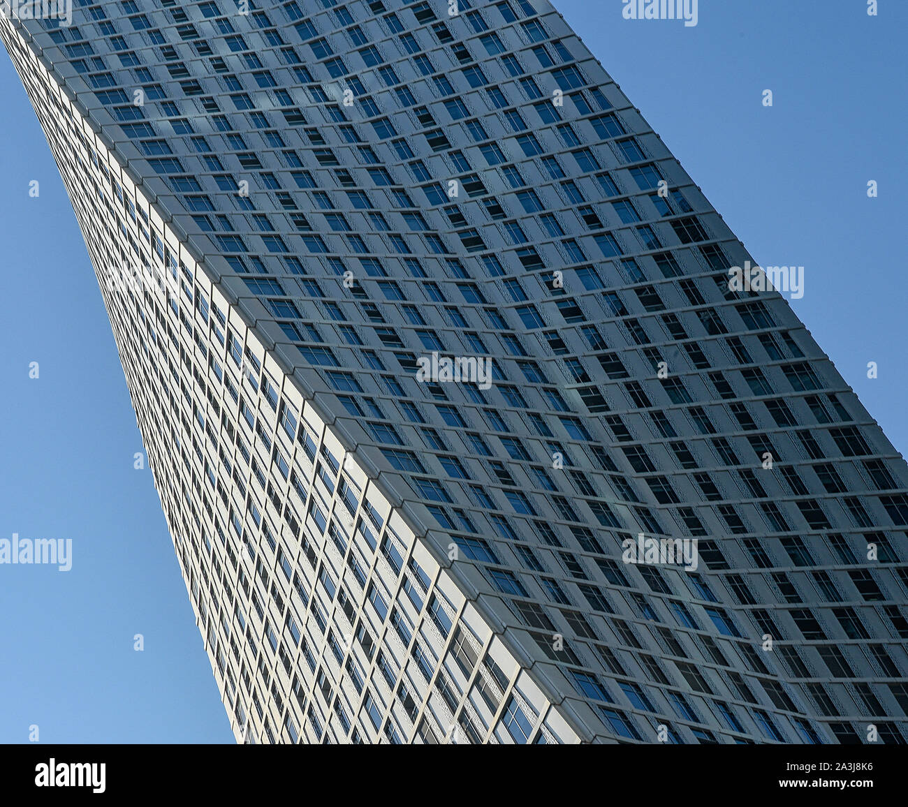 Cayan Tower à Dubaï Banque D'Images