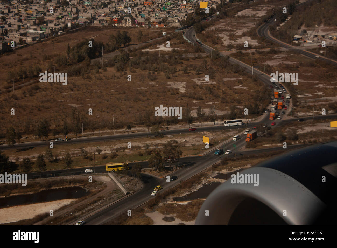 Vue aérienne de la ville de Mexico à partir de la fenêtre de l'avion vous pouvez voir la ville en mouvement Banque D'Images
