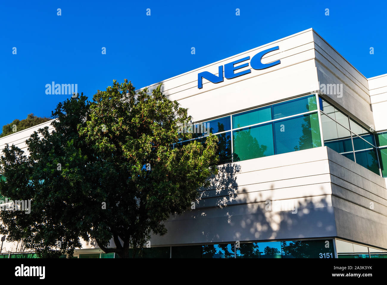 Aug 17, 2019 Santa Clara / CA / USA - siège de NEC dans la Silicon Valley ; NEC Corporation est une multinationale japonaise et la technologie de l'information choisir Banque D'Images
