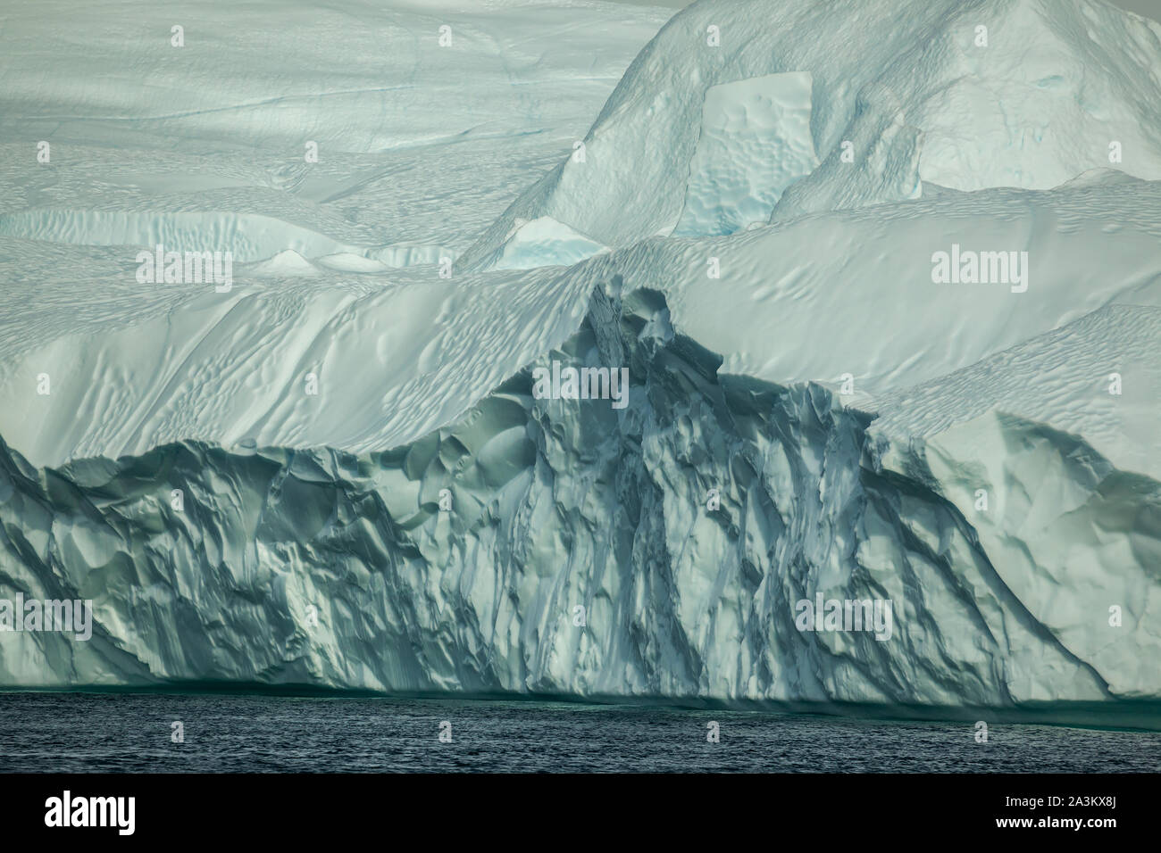 Icebergs dans la baie de Disco (Groenland) - photo d'une mer Banque D'Images