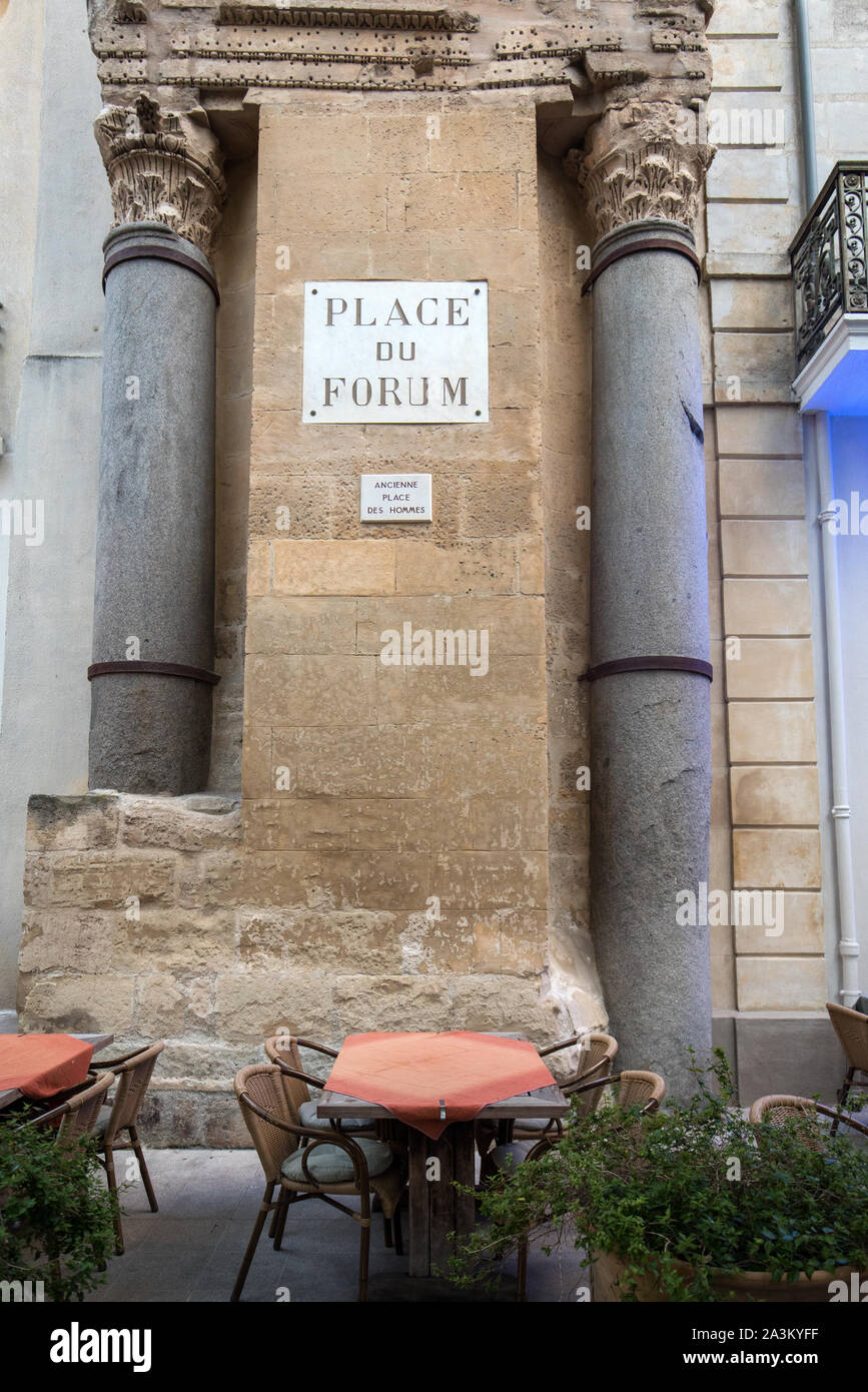 Arles, France - 24 juin 2017 : Place du Forum à Arles, Provence, France Banque D'Images