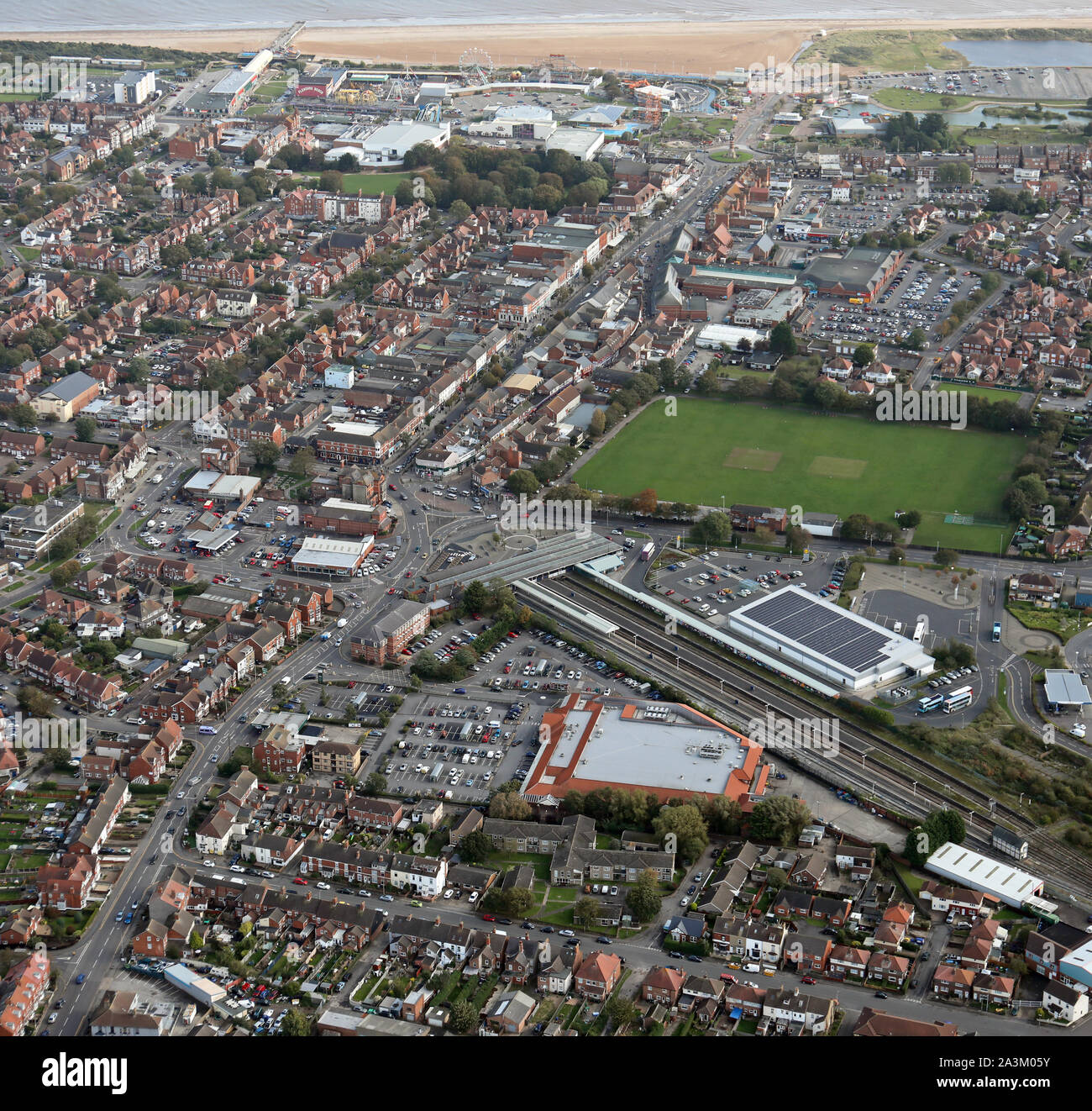 Vue aérienne de Skegness de la gare à la plage, Lincolnshire Banque D'Images
