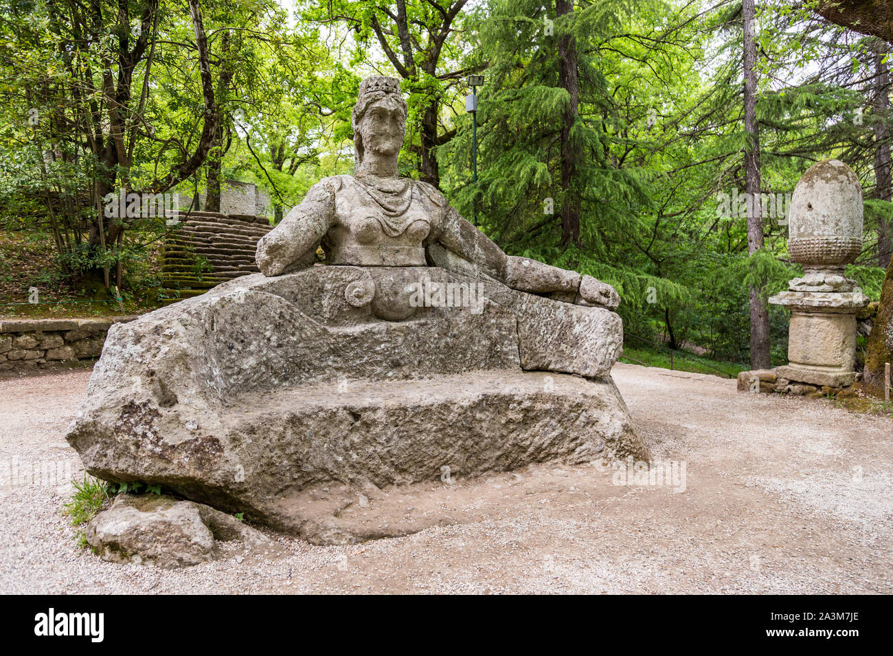 La sculpture sur pierre au célèbre Parc des Monstres, également nommé bosquet sacré ou les jardins de Bomarzo à Bomarzo, Viterbe, Latium, Italie du nord Banque D'Images
