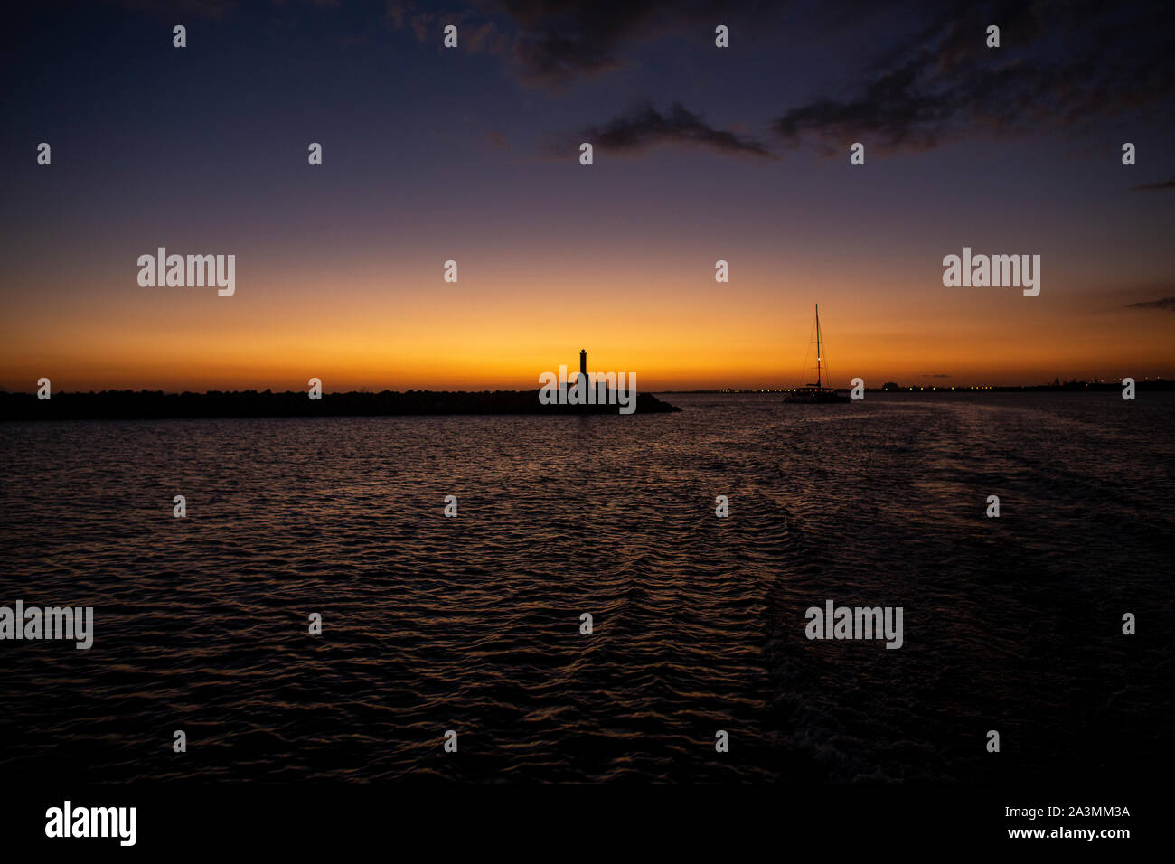 Vue d'un phare à l'entrée du port de plaisance de Varadero, l'une des plages les plus célèbres dans le monde entier. Banque D'Images