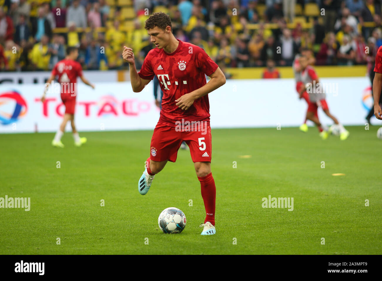 DORTMUND, ALLEMAGNE - 03 août 2019 : Benjamin Pavard (Bayern Munchen) sur la photo lors de la finale de la Supercoupe d'Allemagne en 2019-2020. Banque D'Images