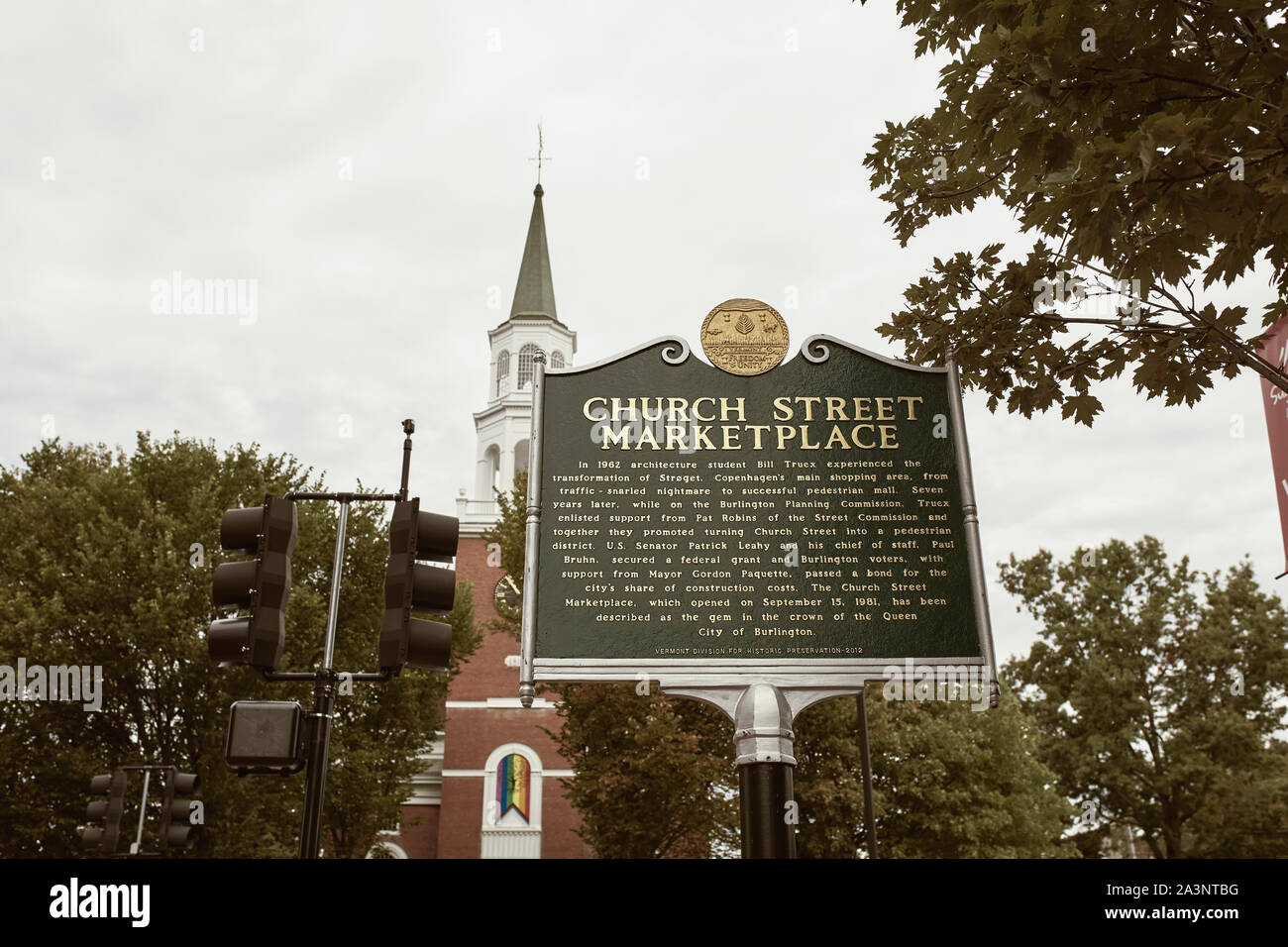Burlington, Vermont - Septembre 29th, 2019 : repère historique à Church Street Marketplace et First Unitarian Universalist Society church Banque D'Images