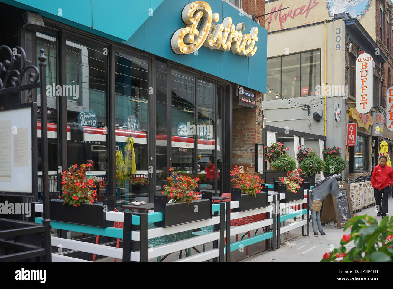 Restaurants l'oolong de la rue King Ouest à Toronto, le centre-ville de ville en Ontario, au Canada, en Amérique du Nord Banque D'Images
