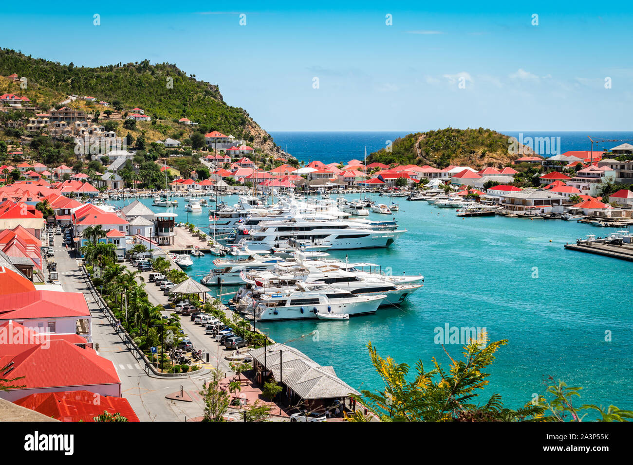 Gustavia, St Barts. Des yachts de luxe dans le port, Antilles, Caraïbes. Banque D'Images