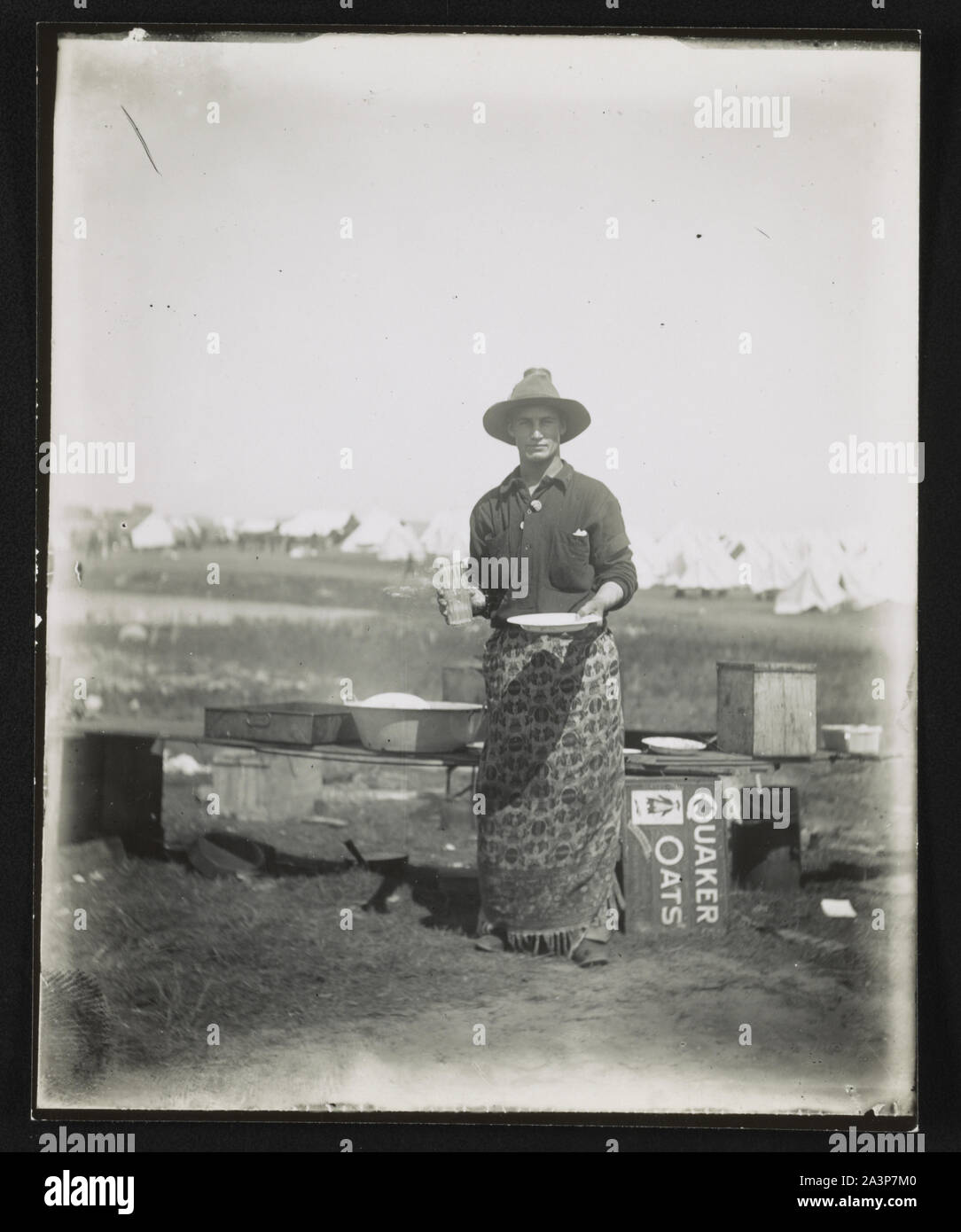 Soldat au camp permanent zone cook Rough Riders, camp militaire, Montauk Point, New York Banque D'Images