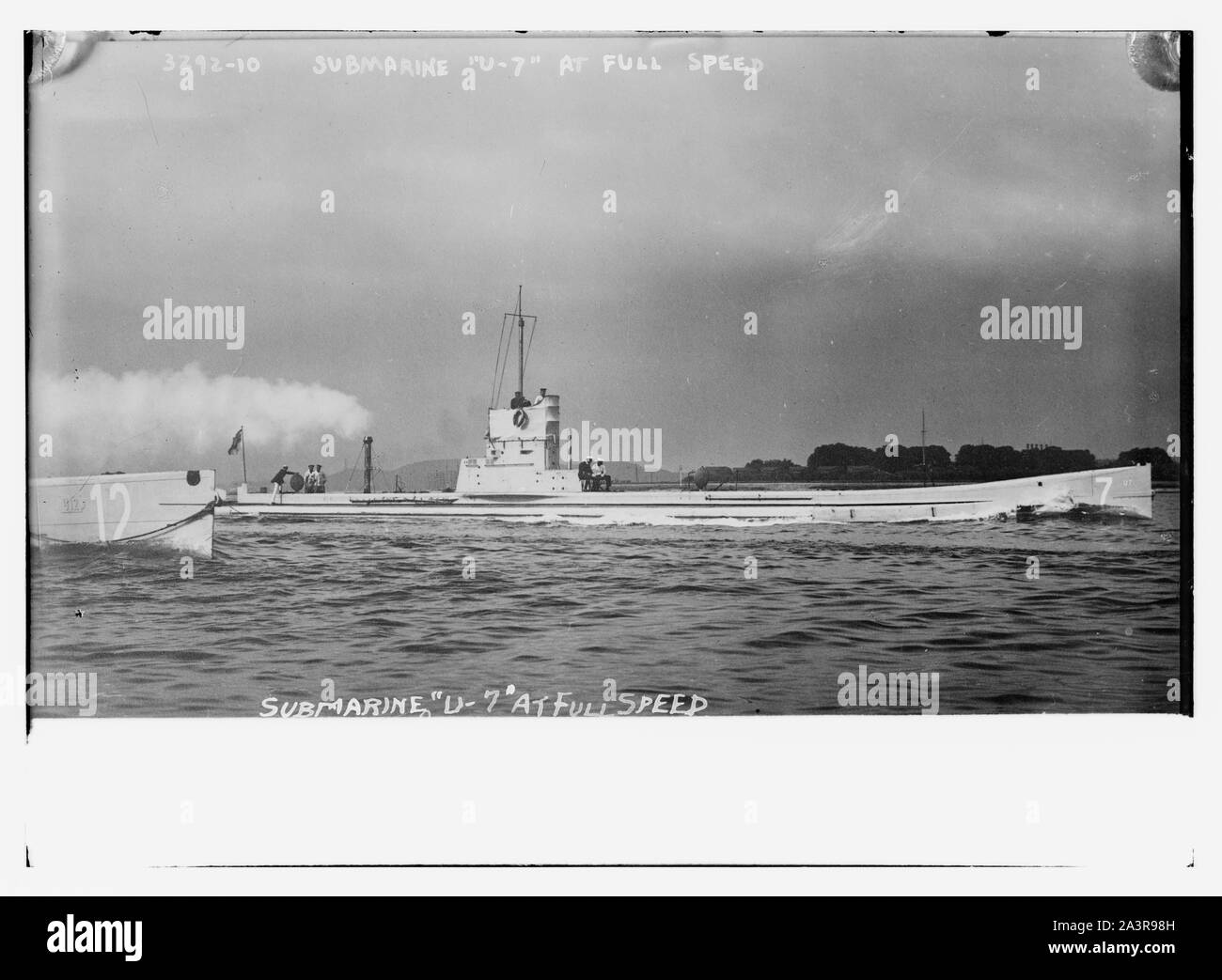 U-7 sous-marin à pleine vitesse Banque D'Images