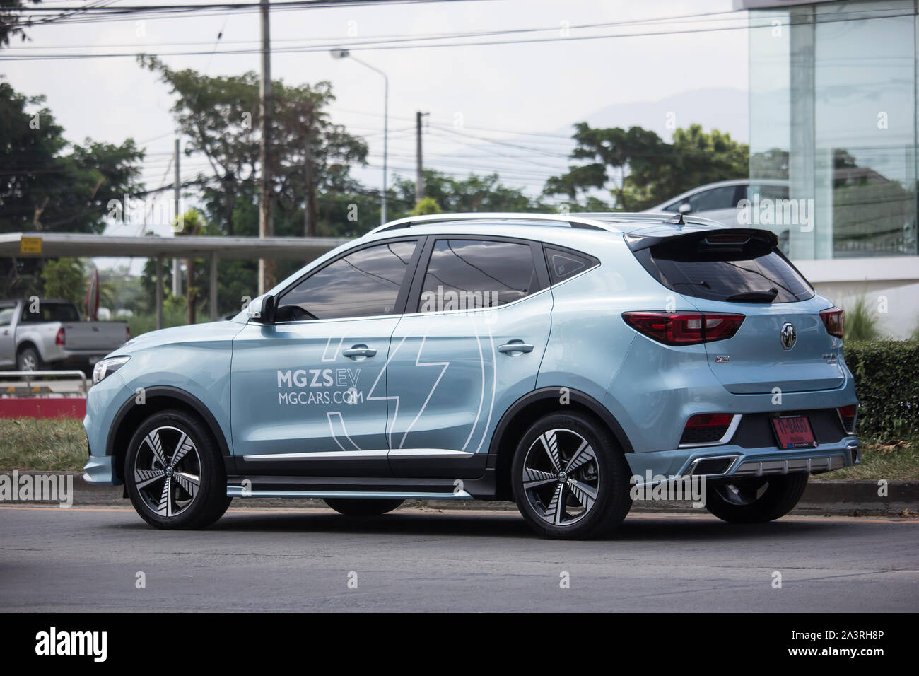 Chiang Mai, Thaïlande - 10 octobre 2019 : un nouveau SUV Voiture MG ZS EV. Produit à partir de l'automobile britannique. Sur road no.1001, à 8 km de la ville de Chiangmai. Banque D'Images