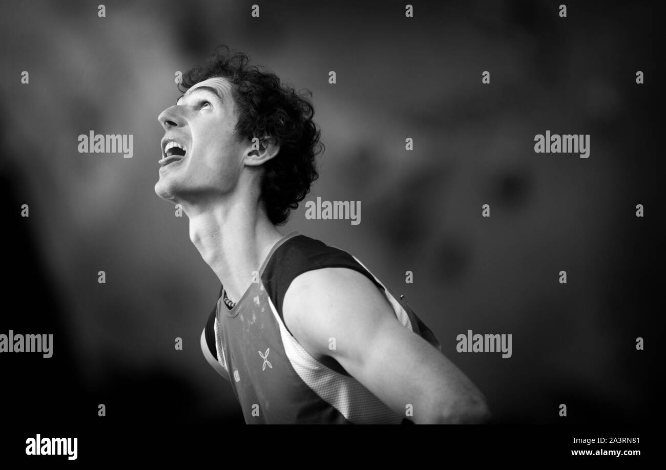 Adam Ondra de la République tchèque remporte le premier rôle pendant la finale hommes combiné à l'IFSC sur Championnats du monde d'escalade à la Edinburgh International Banque D'Images