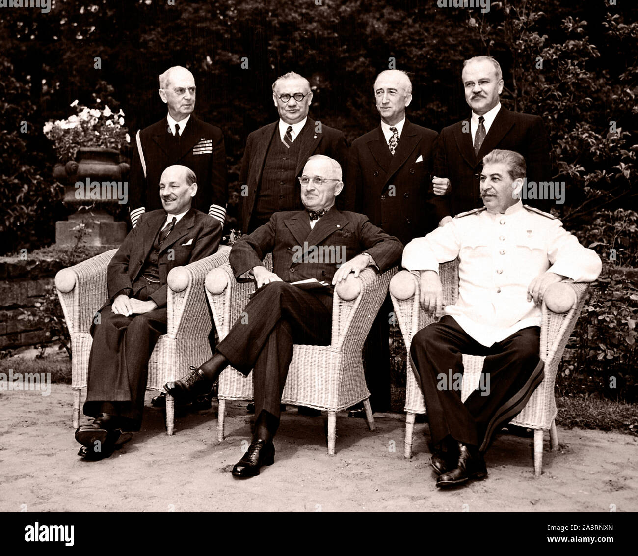 La Conférence de Potsdam (Potsdamer Konferenz) s'est tenue au Cecilienhof, la maison du prince Wilhelm à Potsdam, Allemagne occupée, du 17 juillet au 2 Banque D'Images