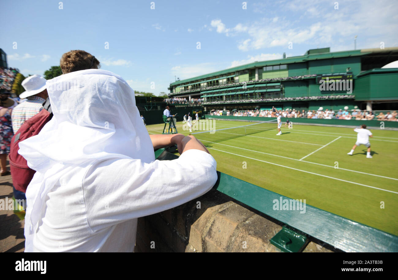 La photo doit être crédité ©Kate Green/Alpha Press 079819 01/07/2015 journée la plus chaude de l'année au tennis de Wimbledon 2015 à Londres Banque D'Images