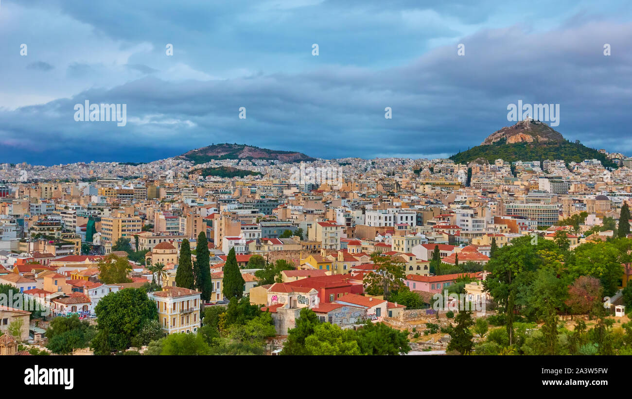 Panorama de la ville d'Athènes au crépuscule, Grèce Banque D'Images