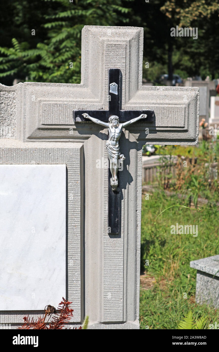 La pierre tombale dans le cimetière Banque D'Images