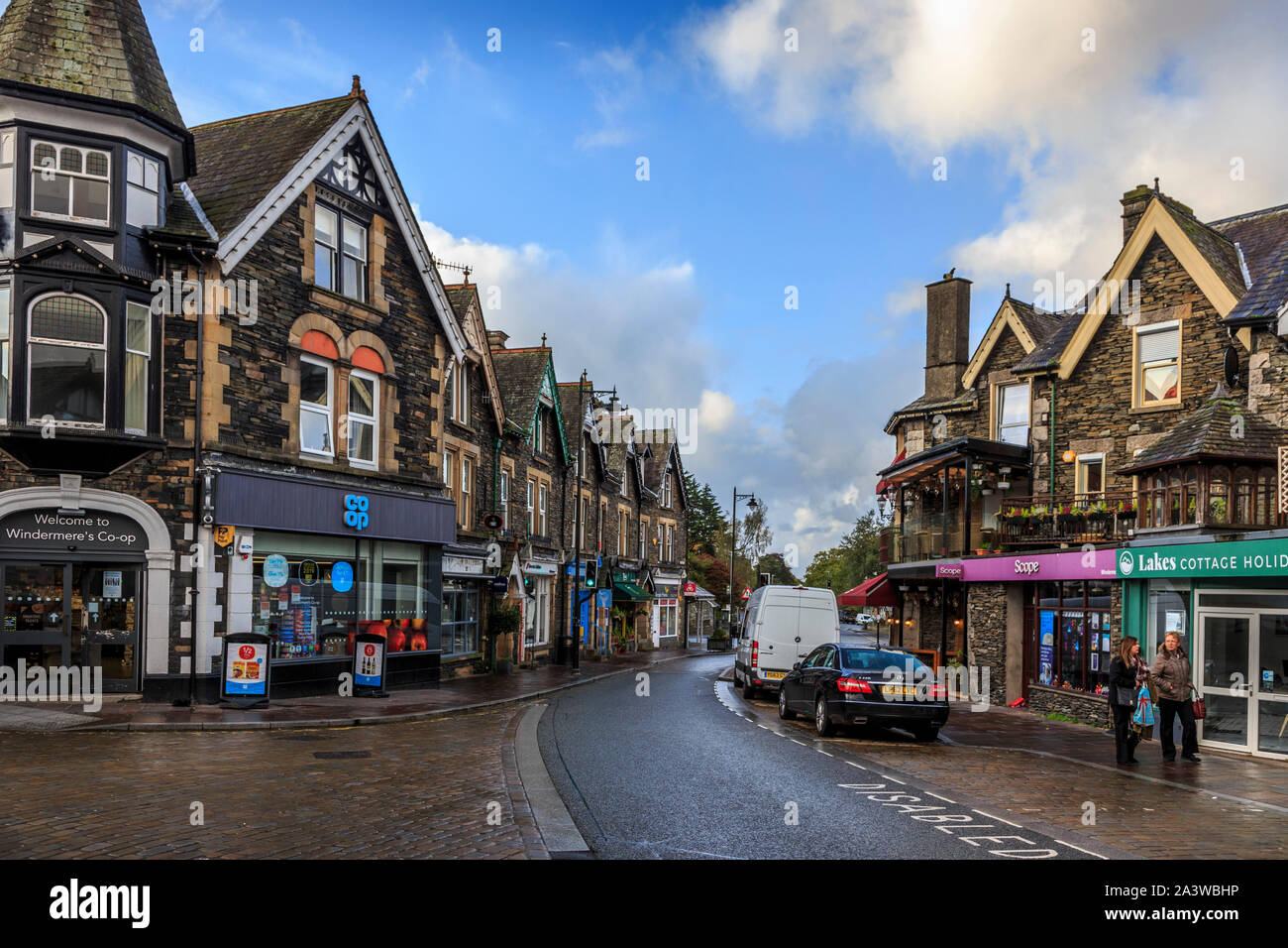 Le centre-ville de Windermere, parc national de lake District, Cumbria, England, UK go Banque D'Images