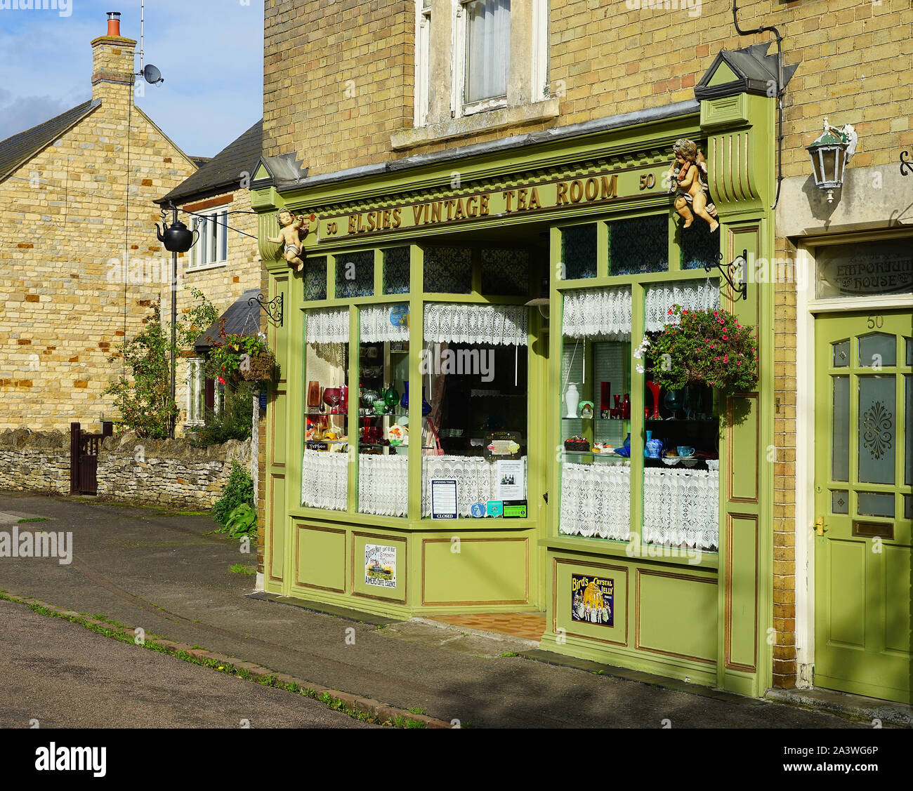 Elsie's Vintage Tea Room à Nassington, Northants Banque D'Images