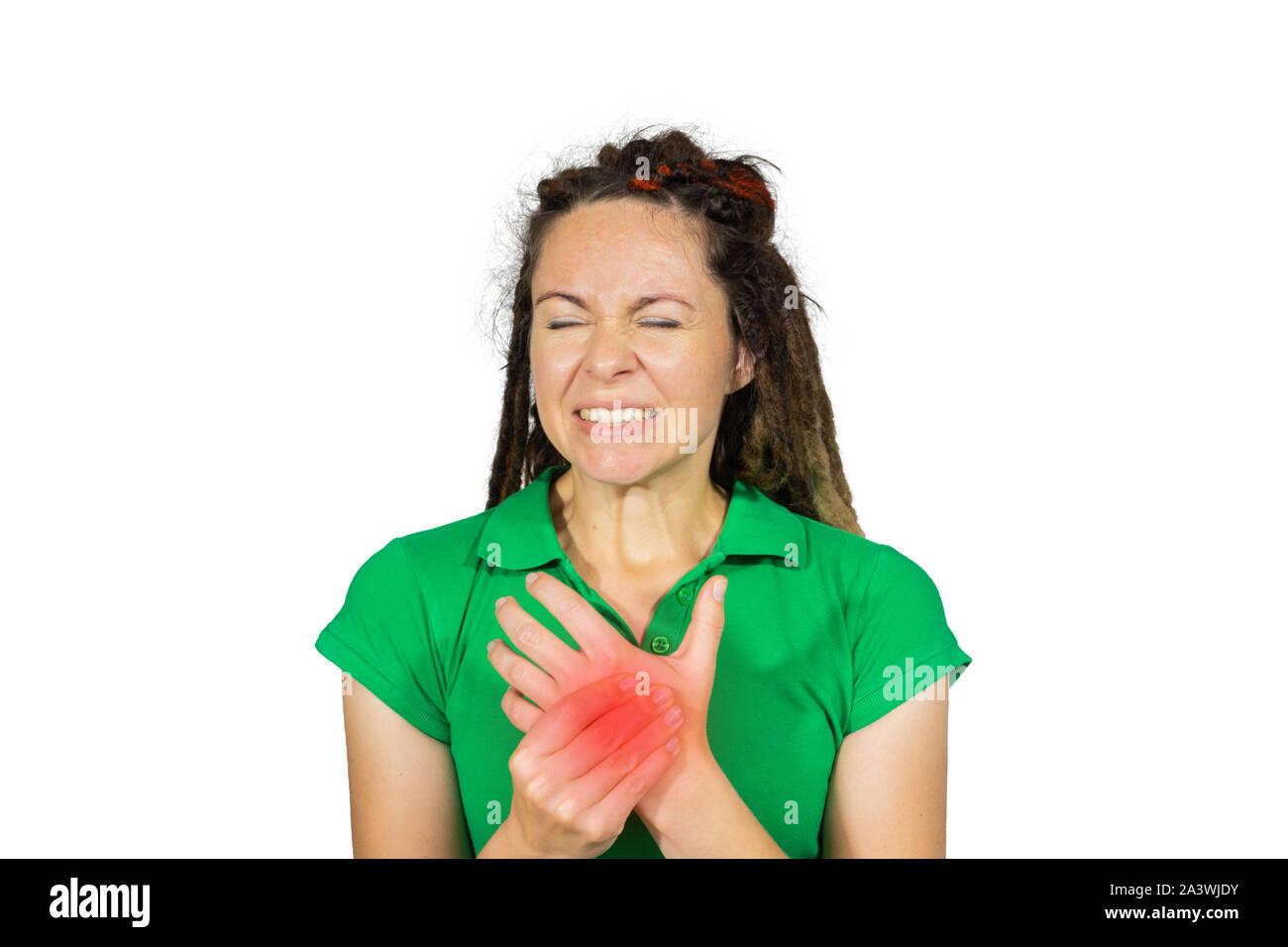 Femme souffrant de douleur à la main. Une femme en massant son côté douloureux. Douleur aiguë dans le poignet. Banque D'Images