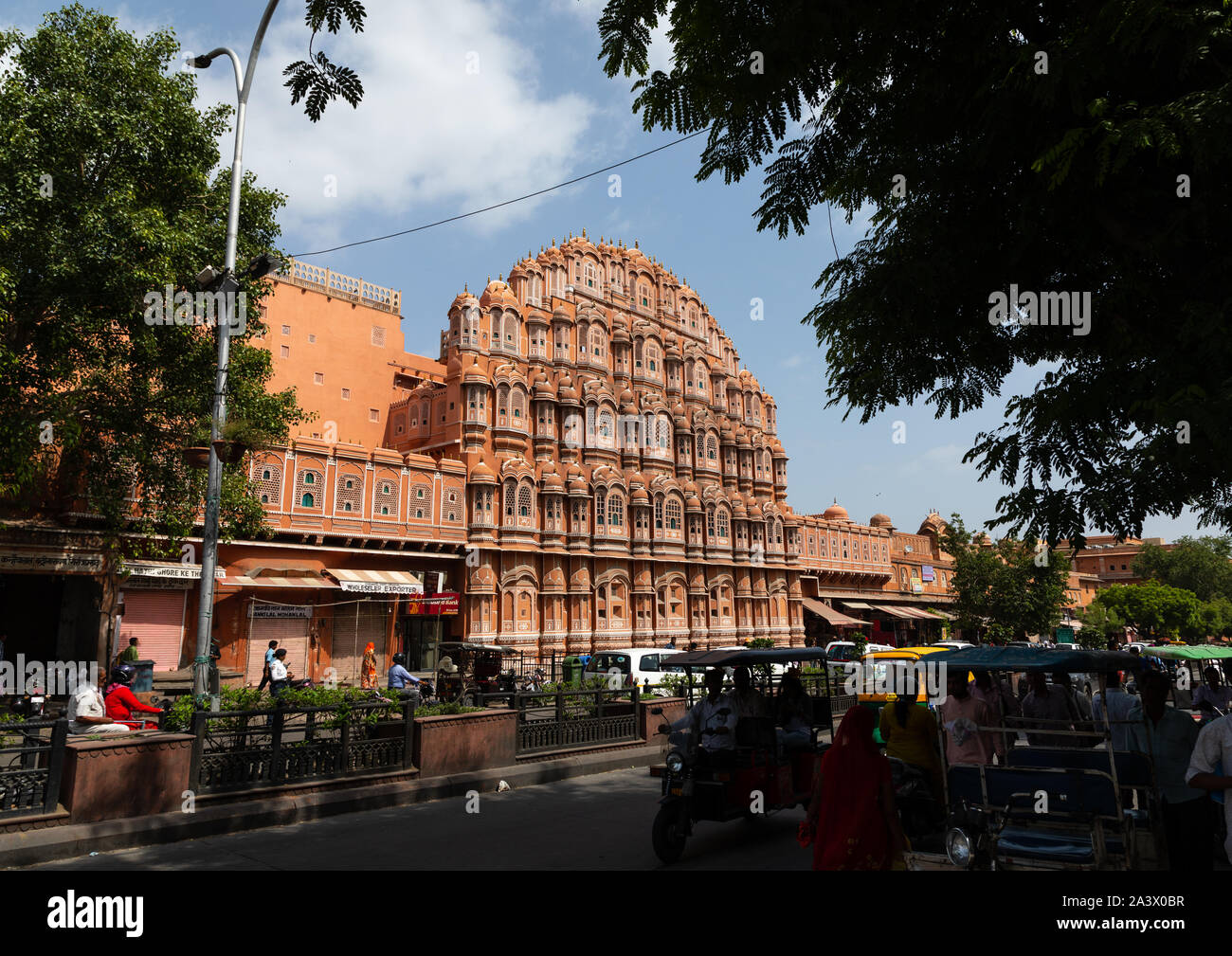 Avant de l'Hawa Mahal (le palais des vents, du Rajasthan, Jaipur, Inde Banque D'Images