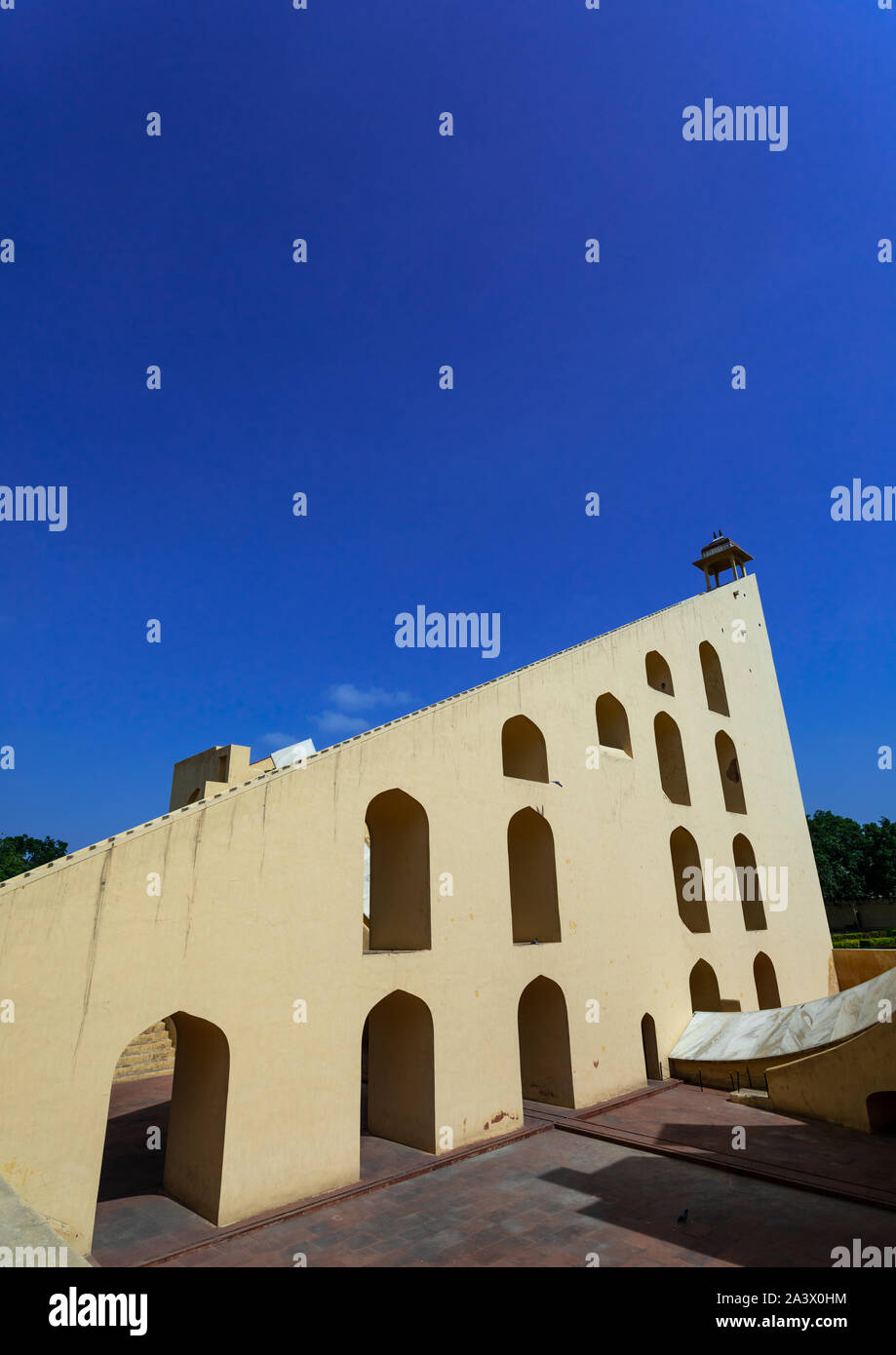 Le site d'observation astronomique Jantar Mantar, Rajasthan, Jaipur, Inde Banque D'Images