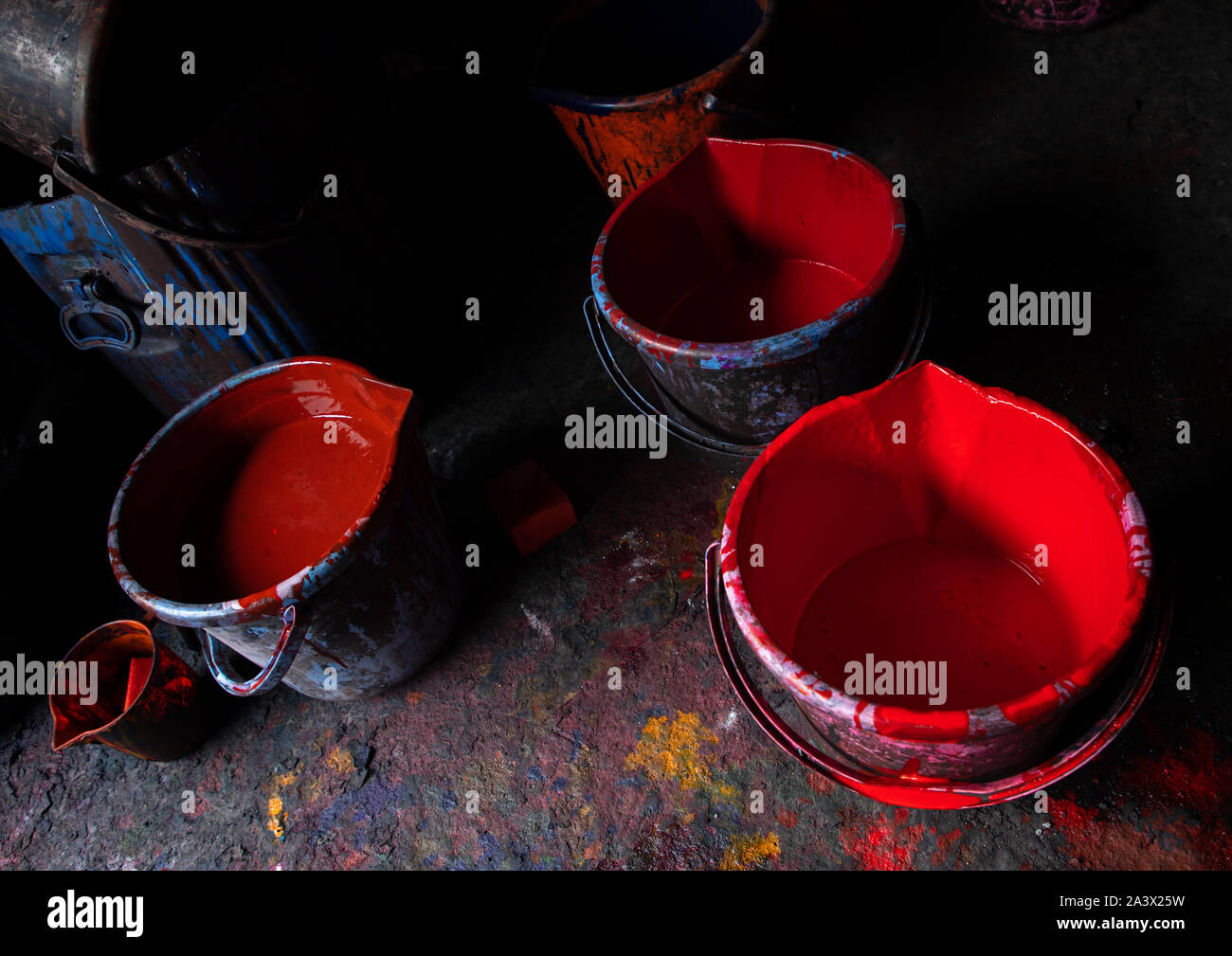 La teinture chimique dans un saree factory, Rajasthan, Inde, Sanganer Banque D'Images