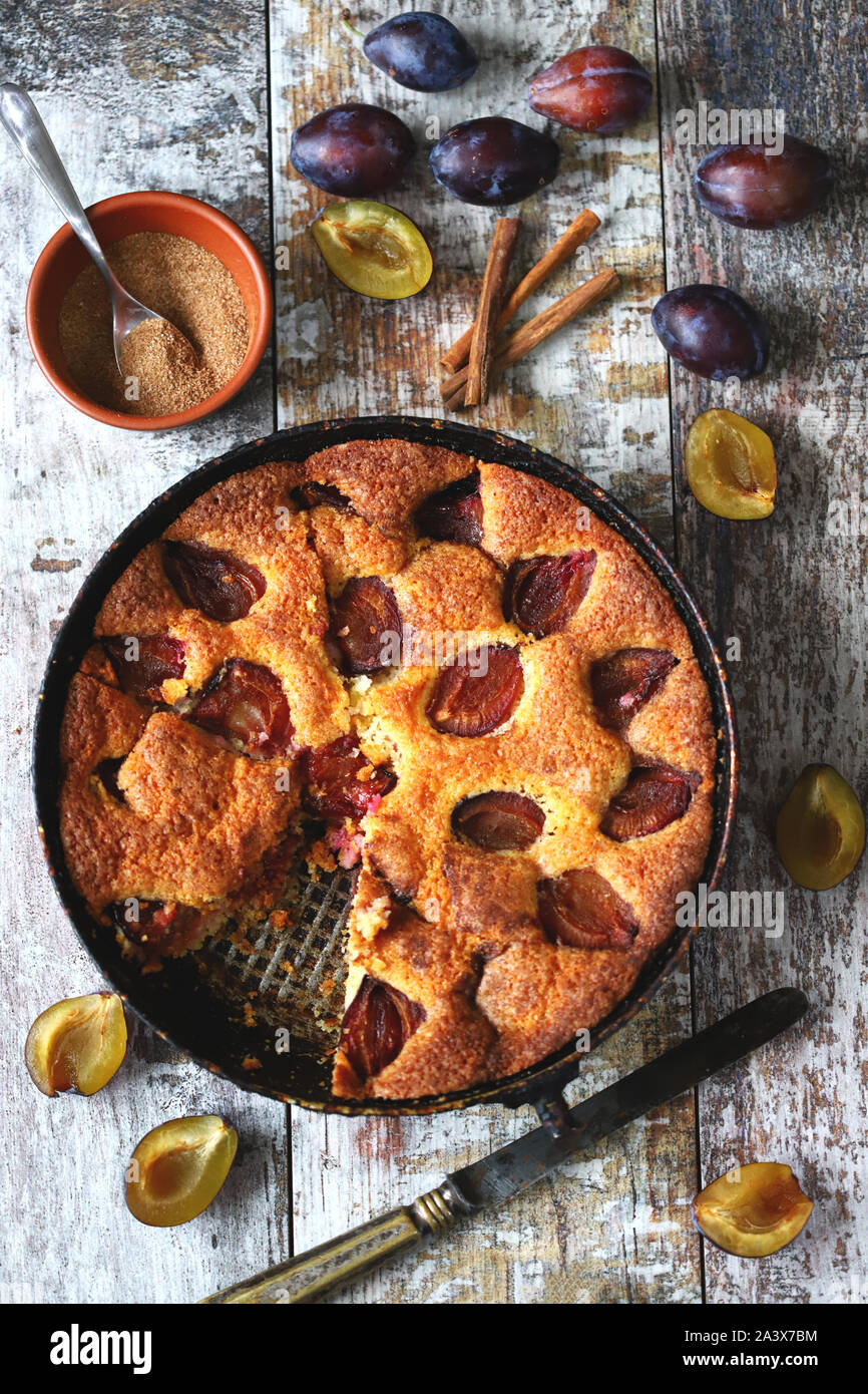 Tarte Aux Prunes Maison Tarte Aux Prunes D Automne New York Times Recette Gateau Aux Prunes Photo Stock Alamy