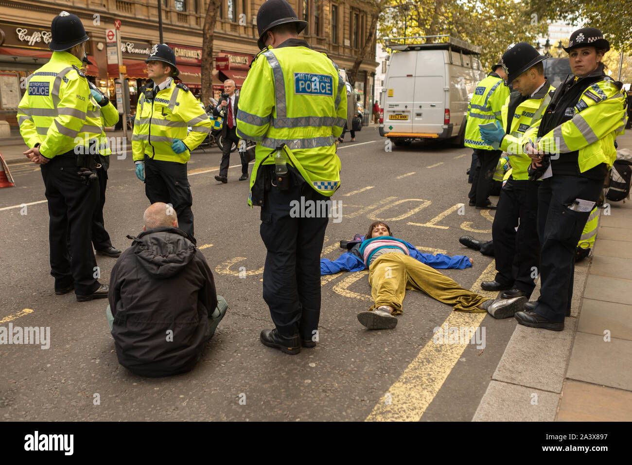 Trafalgar Square, Londres, Royaume-Uni. 10 Oct 2019. Scènes autour de Trafalgar Square que l'Extinction rébellion protester entre dans sa quatrième journée. Penelope Barritt/Alamy Live News Banque D'Images