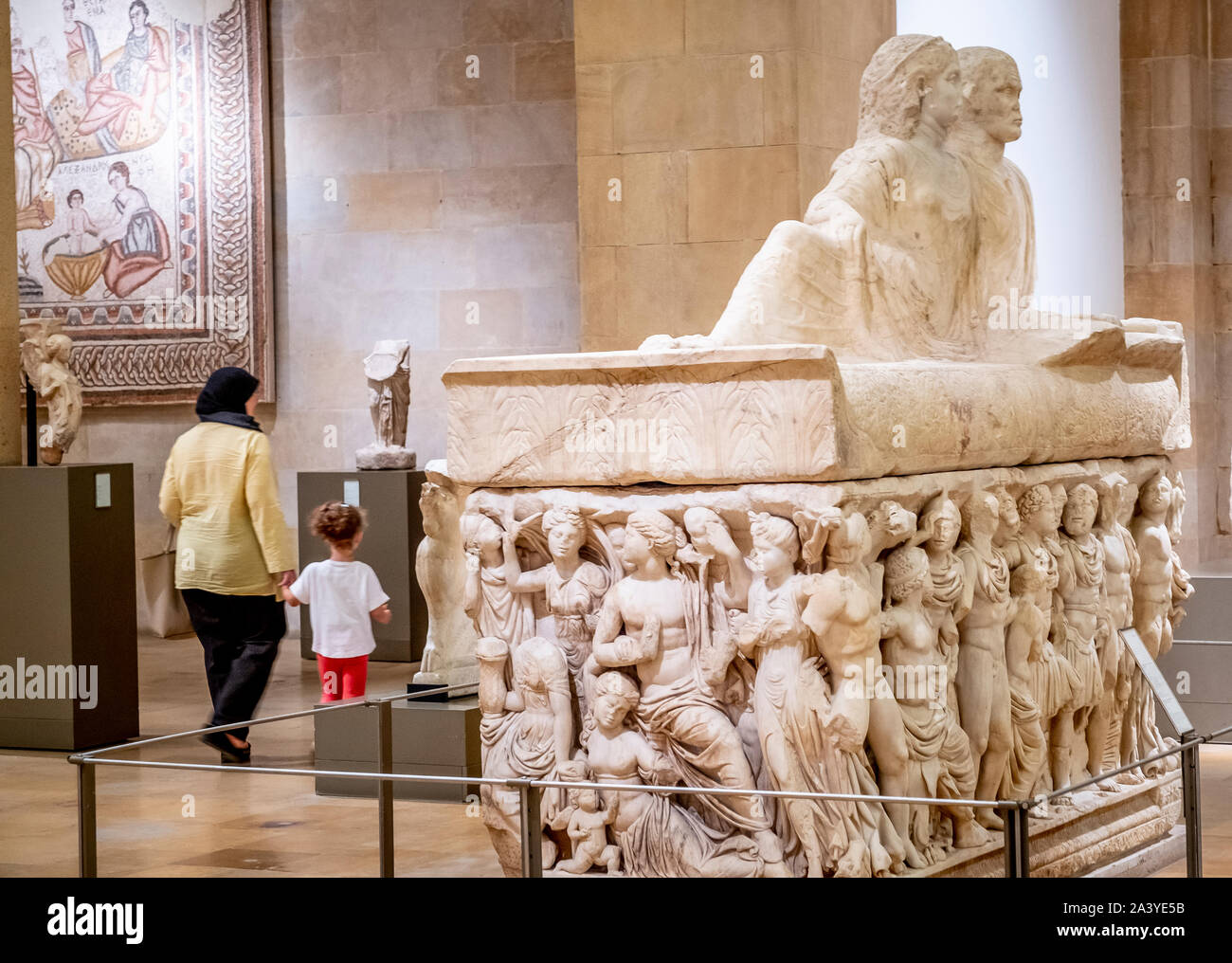 Sarcophage en marbre de Tyr illustrant la légende de progressif Achilleus  2e ch. A.D. Beirut National Museum. Beyrouth. Le Liban Photo Stock - Alamy