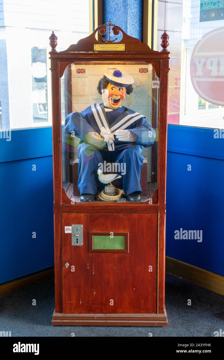 Un rire sailor machine un machine à sous jeux électroniques des années 50 Banque D'Images
