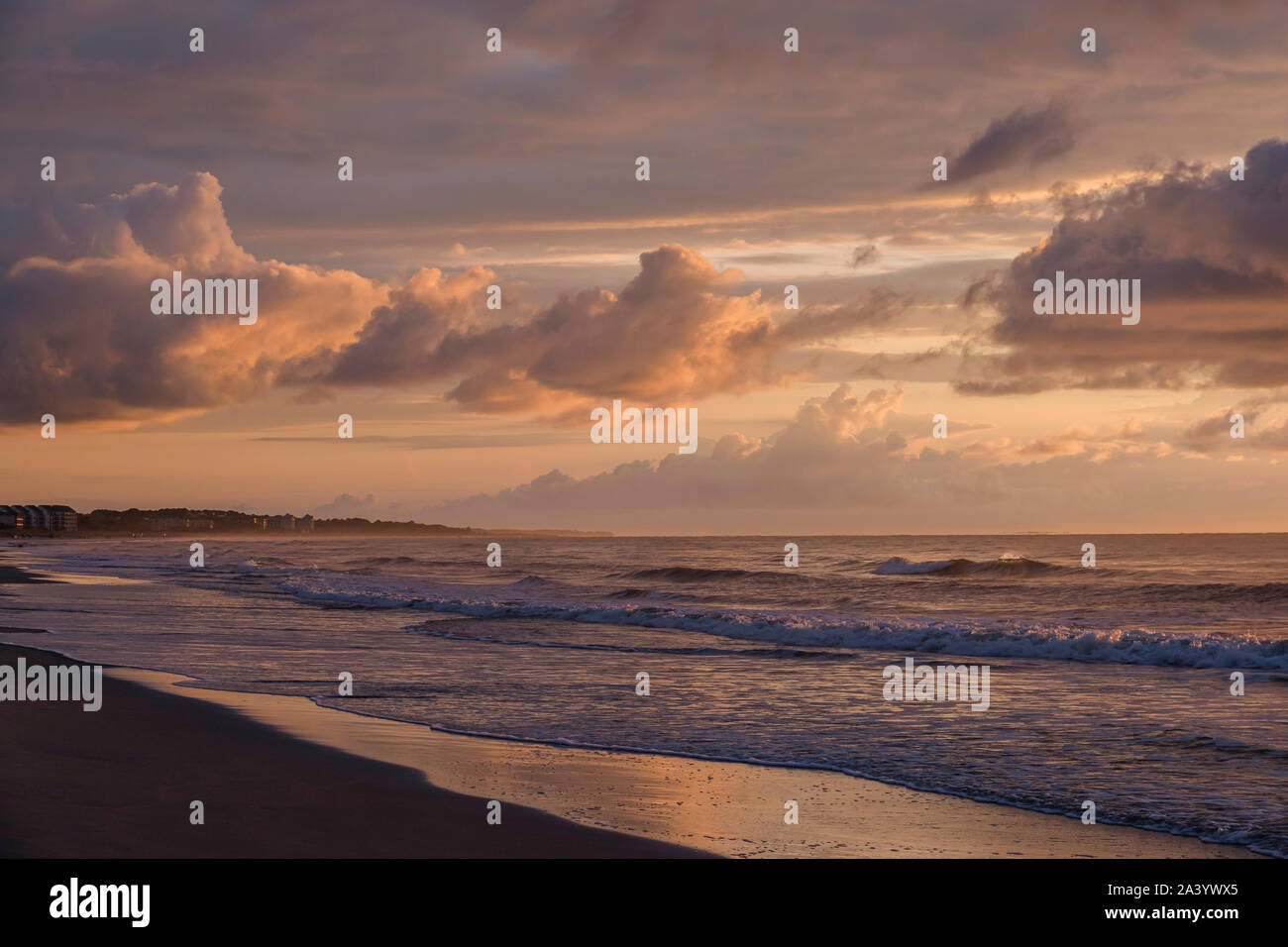 Plage au coucher du soleil Banque D'Images