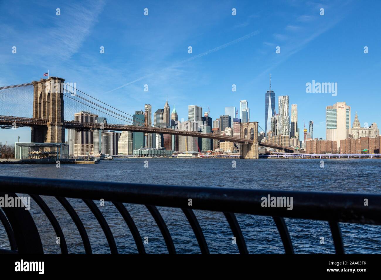Vue depuis BROOKLYN DES PONTS DE BROOKLYN ET Manhattan, Brooklyn, New York, UNITED STATES, USA Banque D'Images