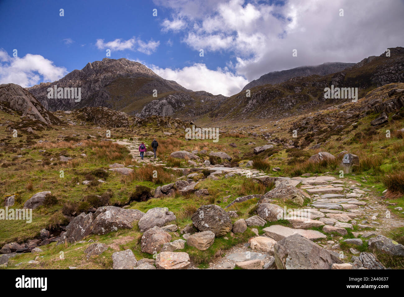 Deux randonnées vers les montagnes de Snowdonia, Tryfan, au nord du Pays de Galles Banque D'Images