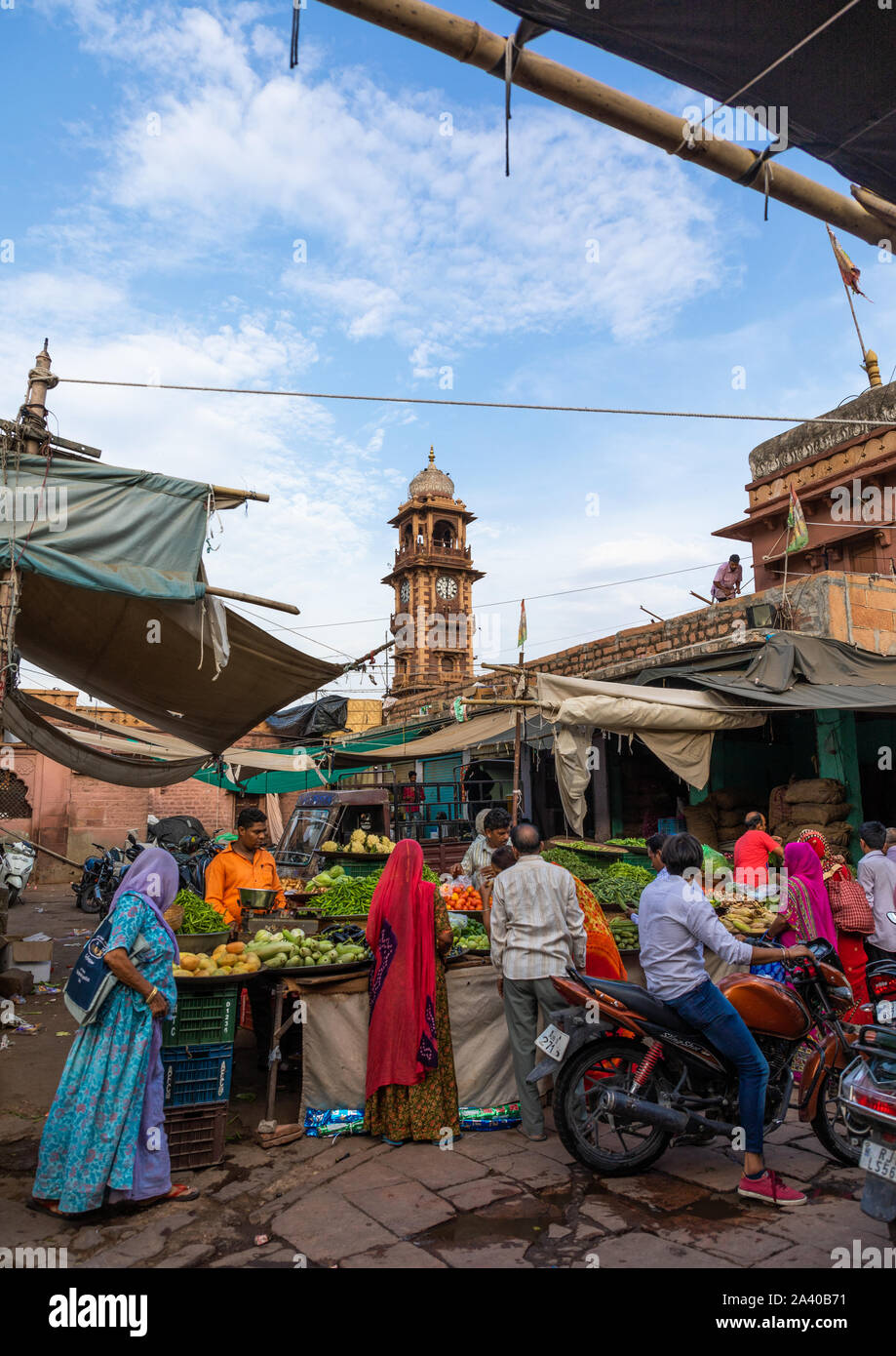 Des fruits et des légumes frais au marché de l'Inde, Rajasthan, Jodhpur, Inde Banque D'Images
