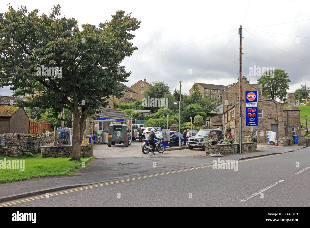 Dale Head garage communautaire, la communauté run service station, Hawes Banque D'Images