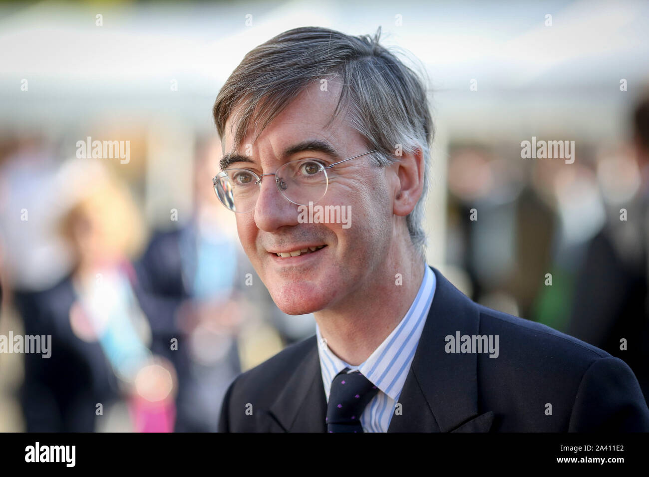 © Chris Bull. 02/11/19 Manchester , Royaume-Uni. 2019 Conférence du parti conservateur à Manchester Central. Jacob Rees-Mogg quitte le centre de conférence après que le premier ministre Boris Johnson delivererd son discours sur le dernier jour de la conférence (aujourd'hui mercredi 2 octobre 2019) crédit photo : CHRIS BULL Banque D'Images