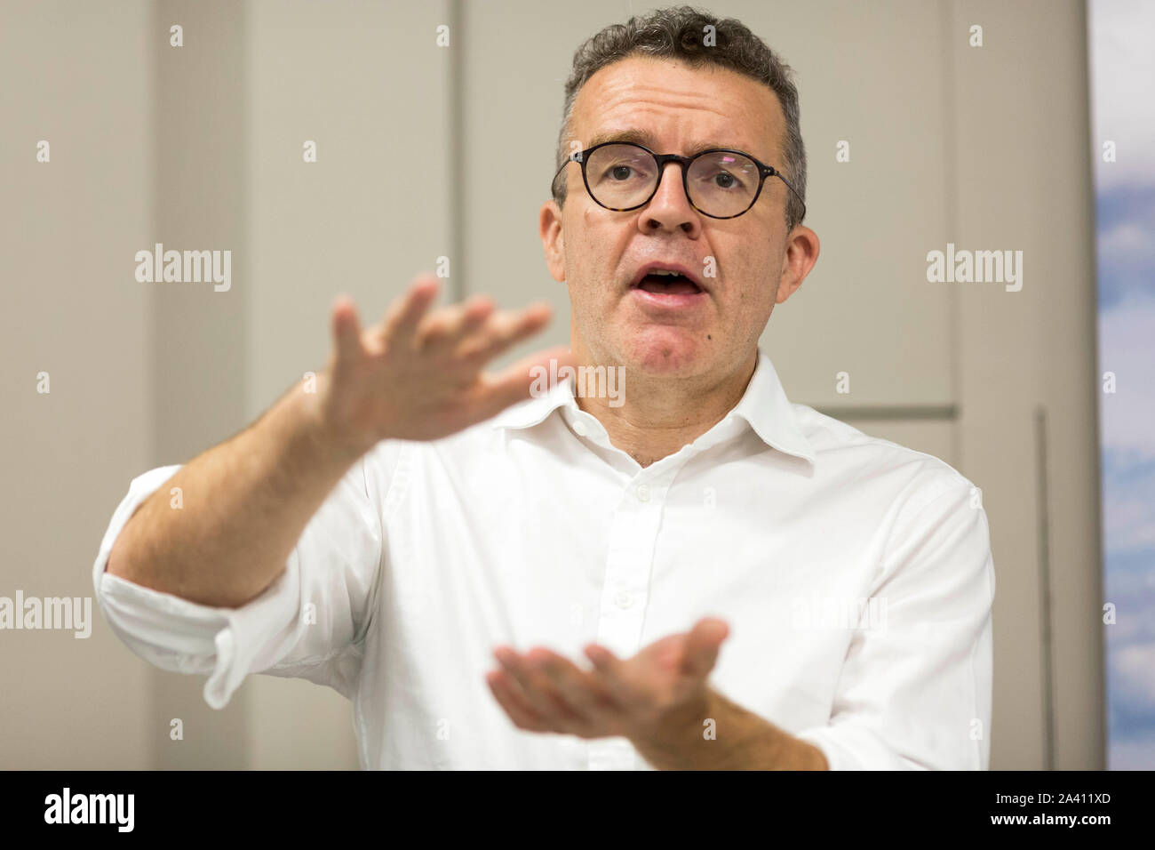 © Chris Bull. 23/09/19 BRIGHTON , Royaume-Uni. Conférence annuelle du Parti travailliste à Brighton, 2019. Tom Watson MP , leader adjoint du parti travailliste , parle à marge - la croissance de l'avenir par le Woodland Trust. Crédit photo : CHRIS BULL Banque D'Images