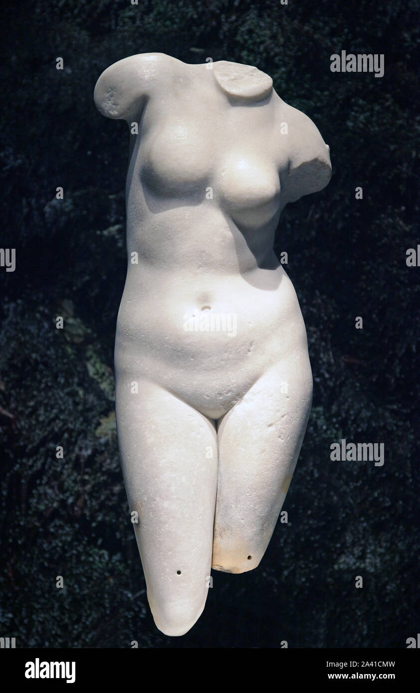 La déesse Aphrodite.statue en marbre de Paphos Chypre 200-50 av. Banque D'Images
