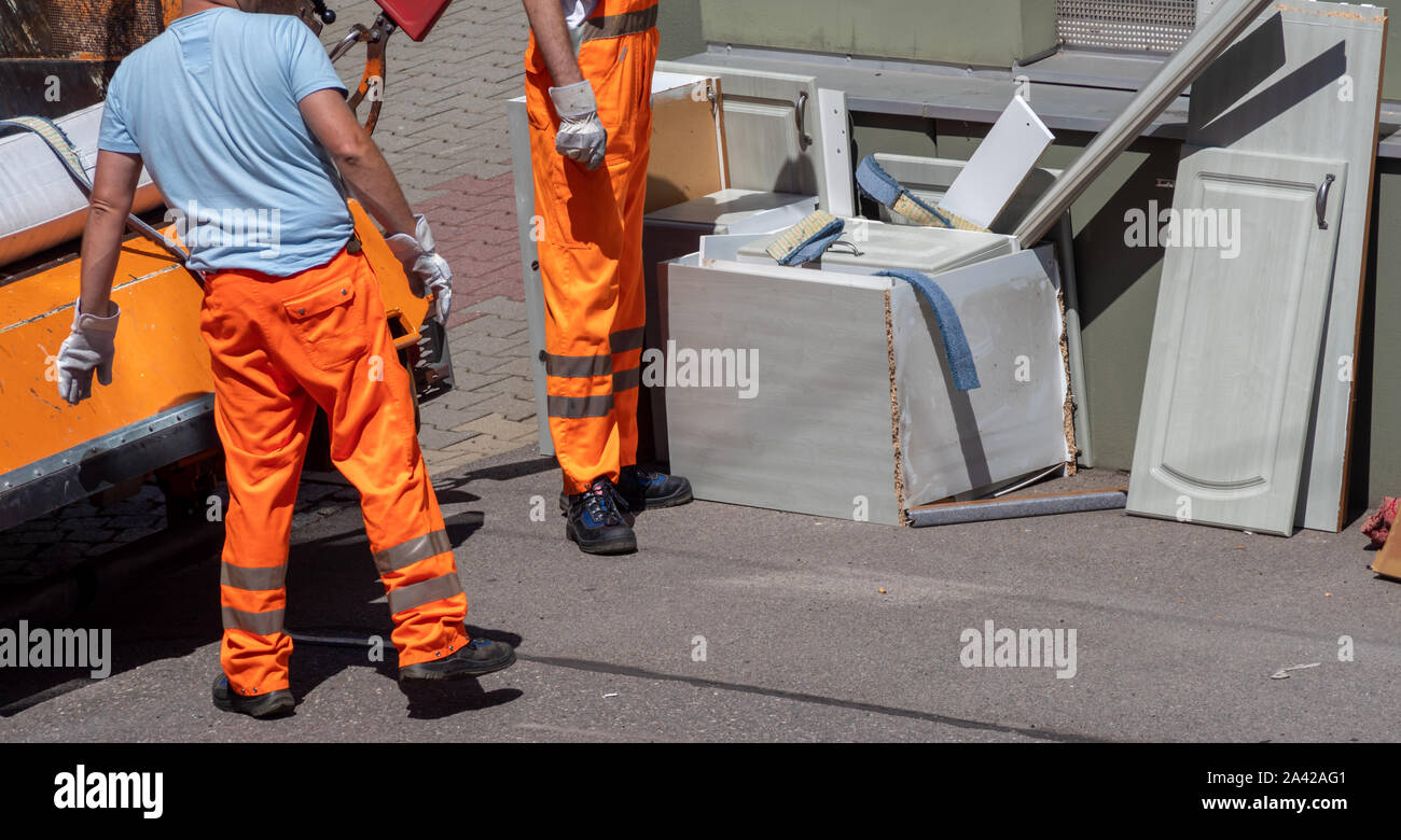 Collecte des déchets ménagers encombrants liquidation de recyclage des déchets résiduels Banque D'Images