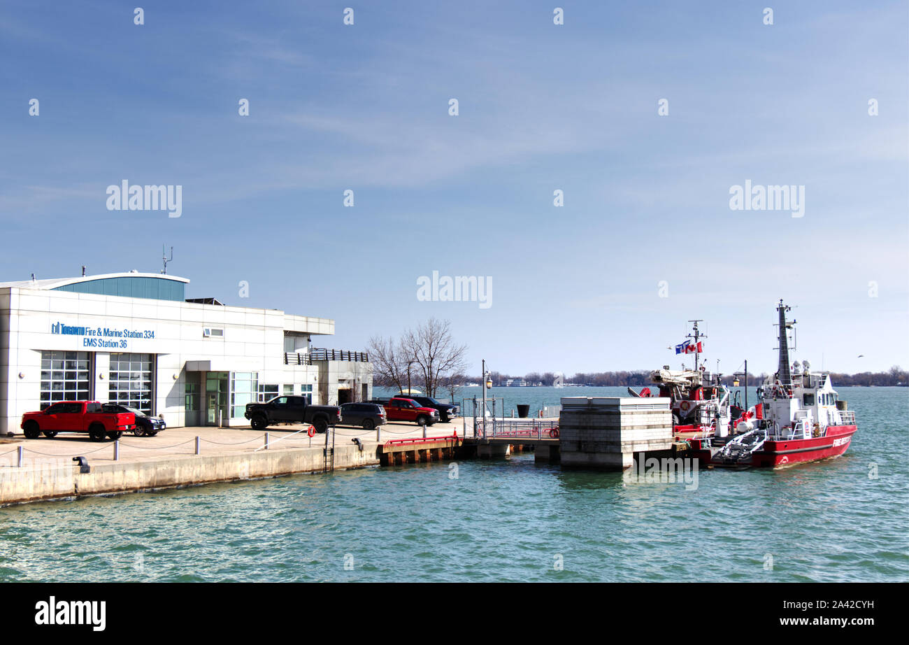 Toronto, Canada - Mars 20,2019 : Toronto Fire and Marine Station au lac Ontario Banque D'Images