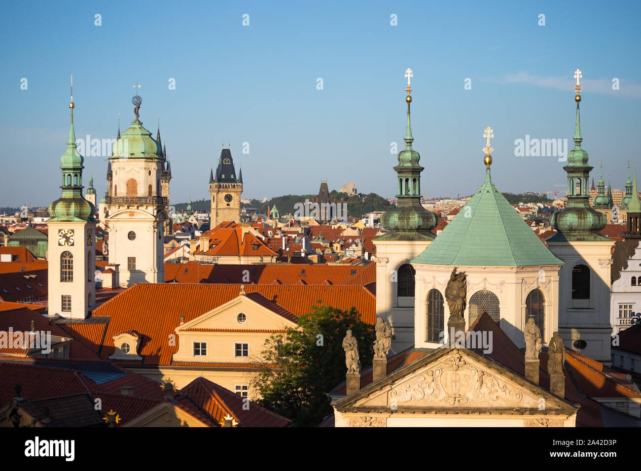 La ville de Prague, les toits de la vieille ville centre. Banque D'Images